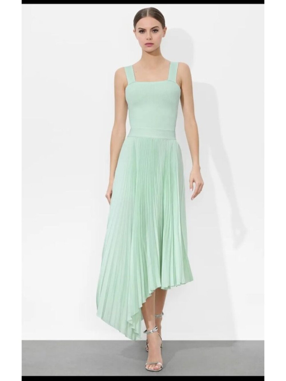 NWT Alice + Olivia Jenara Midi Pleated Asymmetrical Skirt Sea Spray Size 6